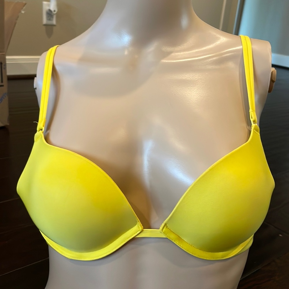 Victoria secret in gold size 34A